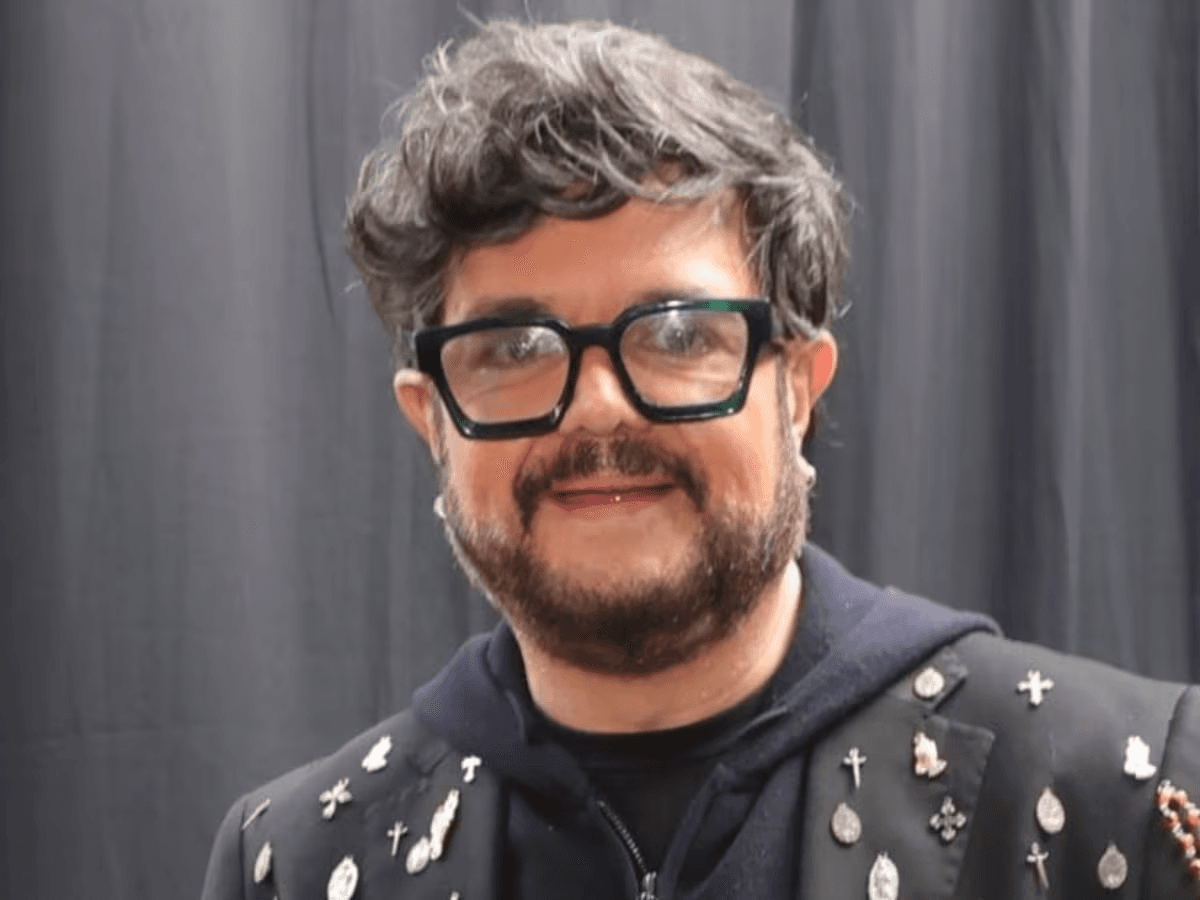 Aleks Syntek se disculpa y reconoce error tras polémica