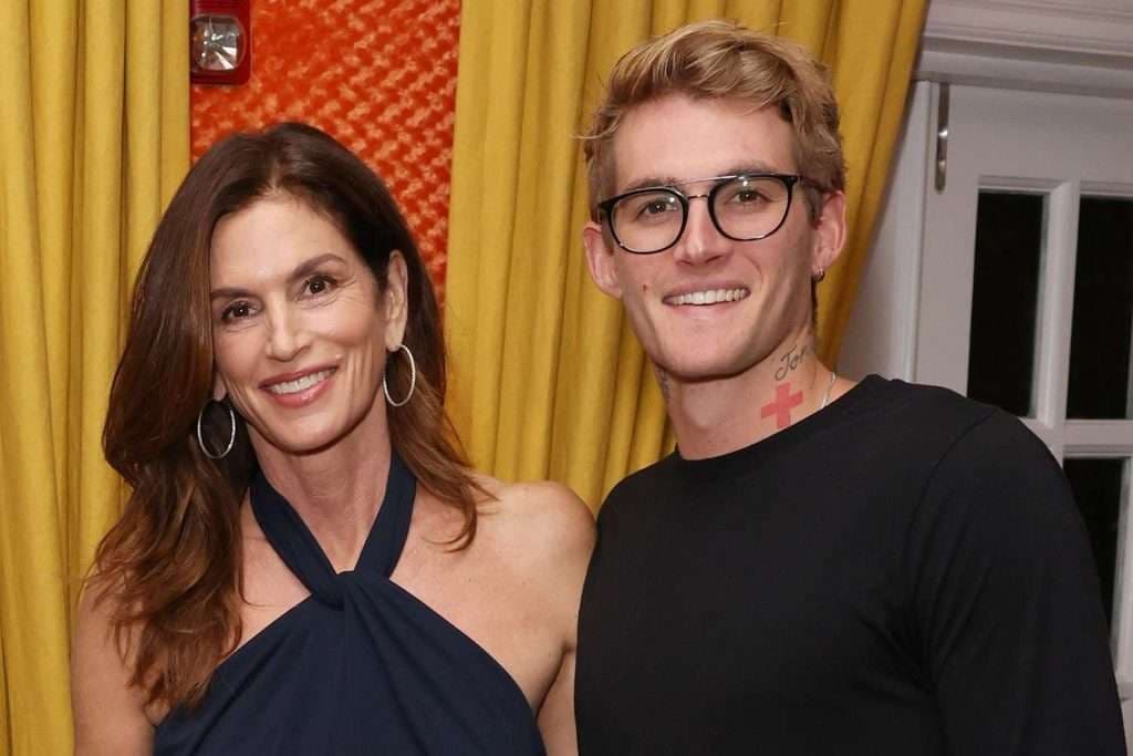Muere hijo de Cindy Crawford, a los 27 años